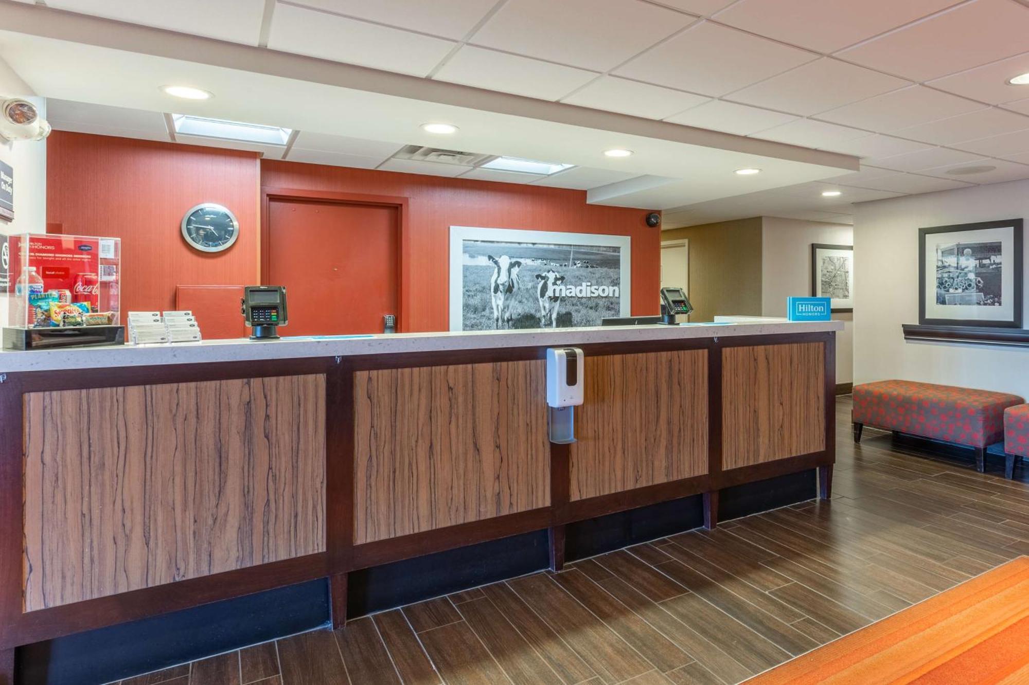 Hotel Hampton East Towne Mall Area Madison