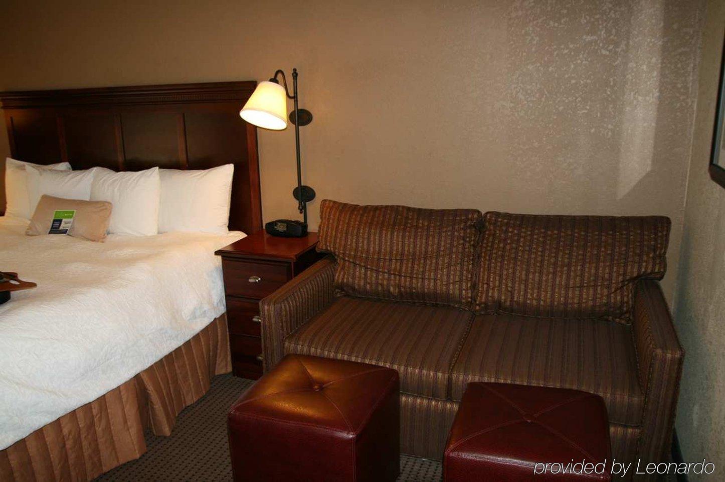 Hampton East Towne Mall Area 3* Madison